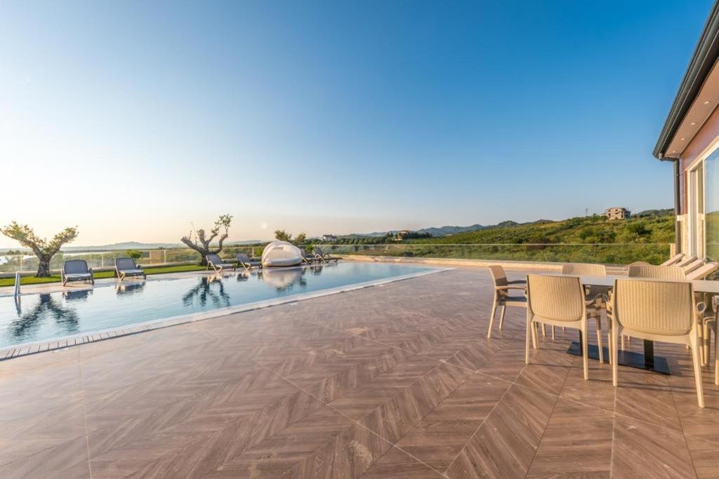 Top Villas Durrës 외부 사진